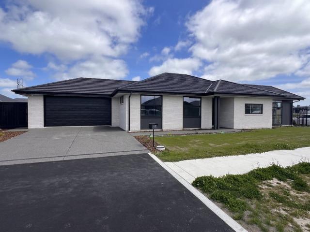 House for rent in Faringdon West, Rolleston