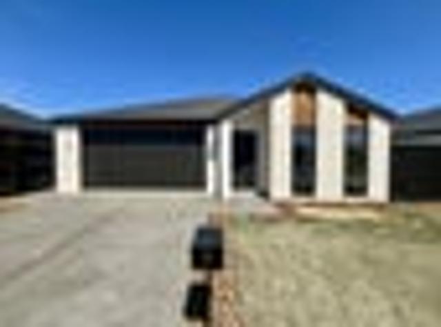 House for rent in Faringdon West, Rolleston