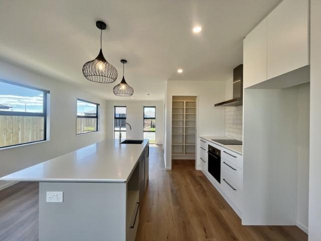 House for rent in Faringdon West, Rolleston