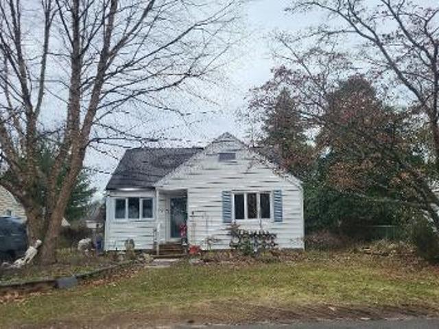 House for sale in Middlesex, New Jersey