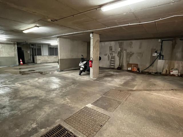 Garage vente à Bobigny, Romainville
