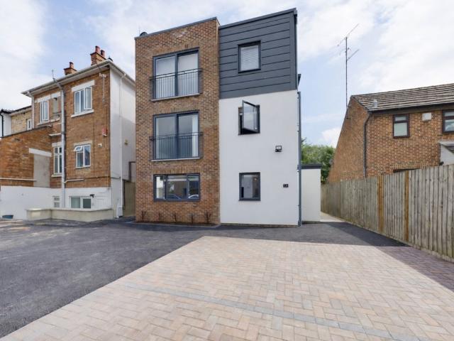 Apartment for rent in Golden Valley, Gloucestershire