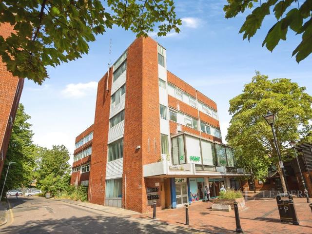 Apartment for rent in Regent Quay, Oad Street