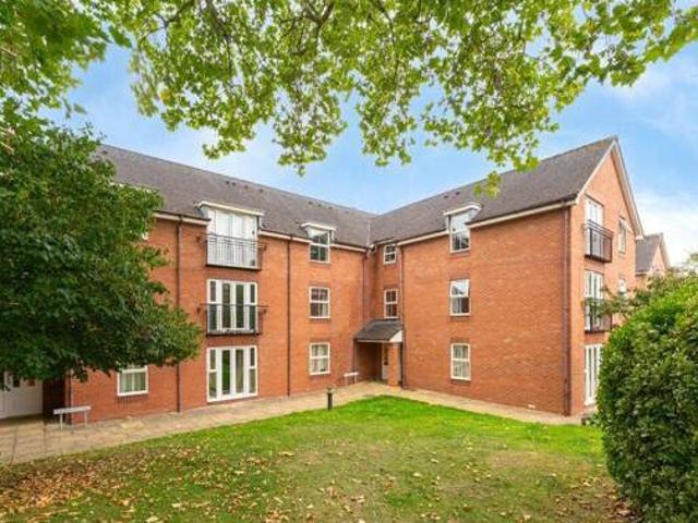 House for sale in Woodloes Park, Warwick