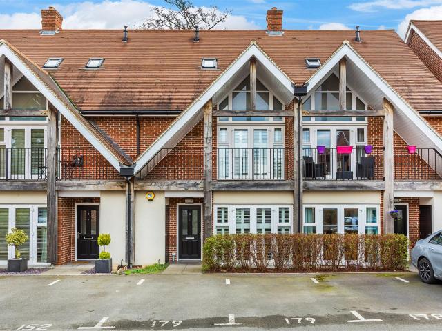 House for rent in Boxgrove, Guildford