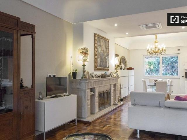 Appartamento in affitto a Municipio Roma X, Roma Capitale