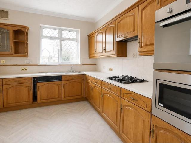 House for rent in Gidea Park, Greater London
