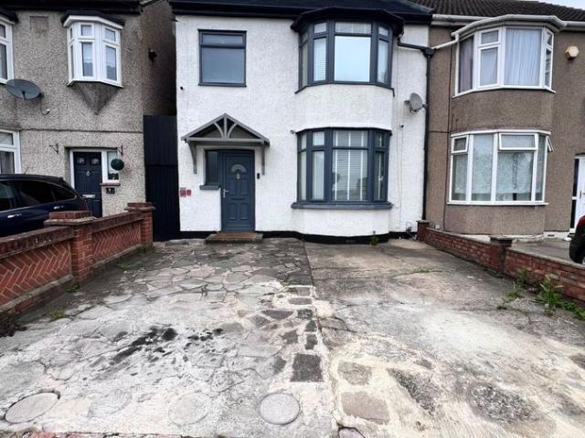 House for rent in Collier Row, Greater London