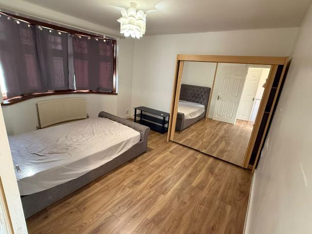 House for rent in London Borough of Redbridge, Greater London