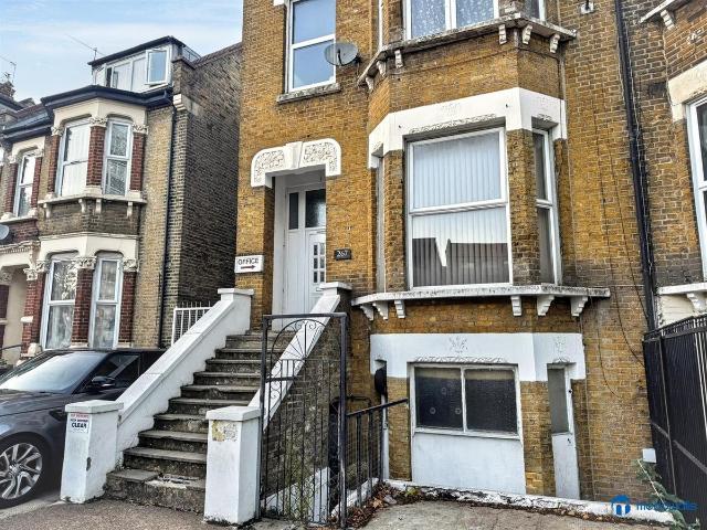 Apartment for rent in London Borough of Newham, Greater London