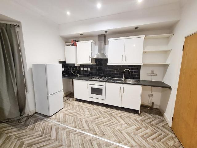 Apartment for rent in Plashet, Greater London