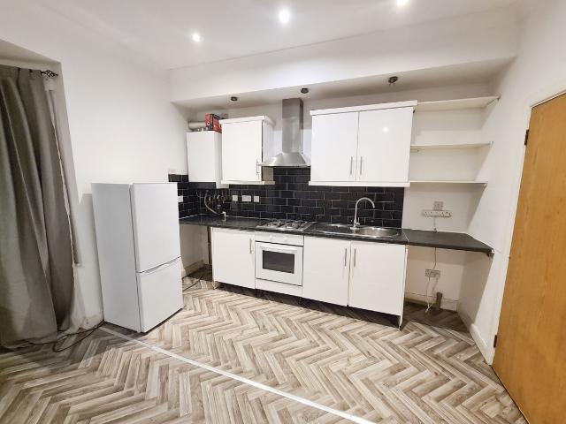 Apartment for rent in Plashet, Greater London