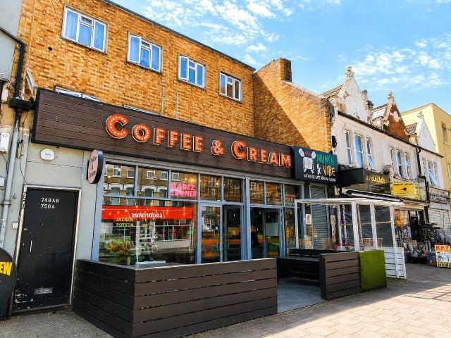 Apartment for rent in London Borough of Newham, Greater London