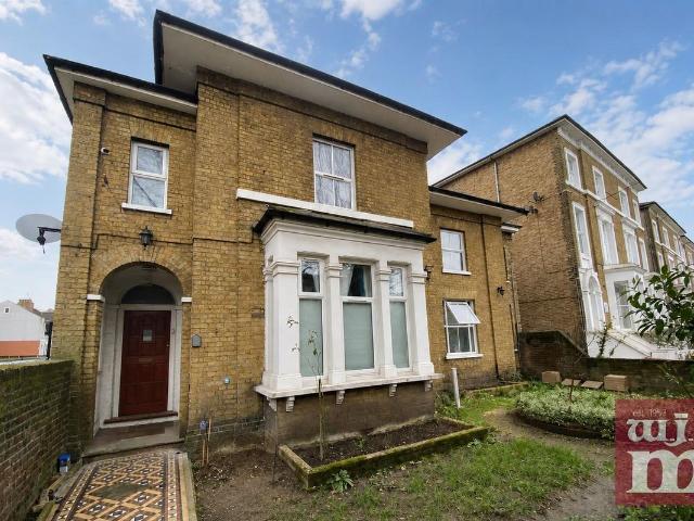 Apartment for rent in Upton, Greater London