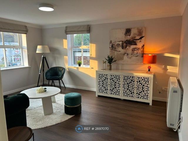 Apartment for rent in Gidea Park, Greater London