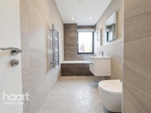 Apartment for rent in Midway, Kent