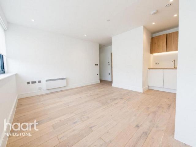 Apartment for rent in Midway, Kent