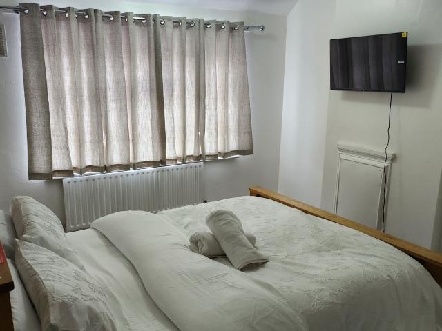 House for rent in London Borough of Barking and Dagenham, Greater London