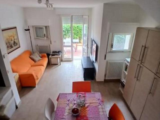 Villa Indipendente in vendita a Cinque Vie, Marina Di Massa