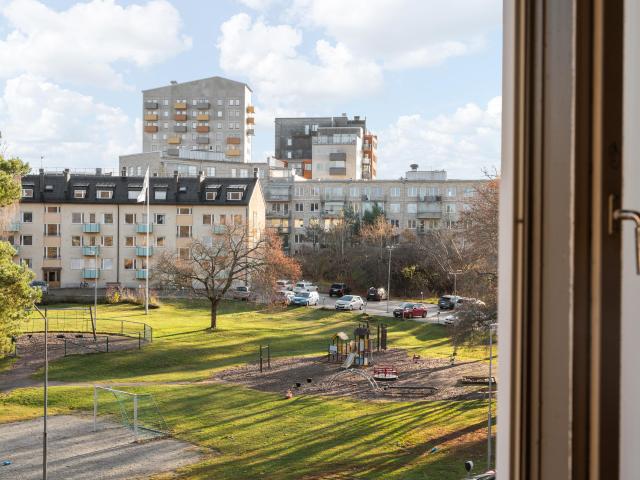 Bostad till salu i Kallhäll, Stockholm
