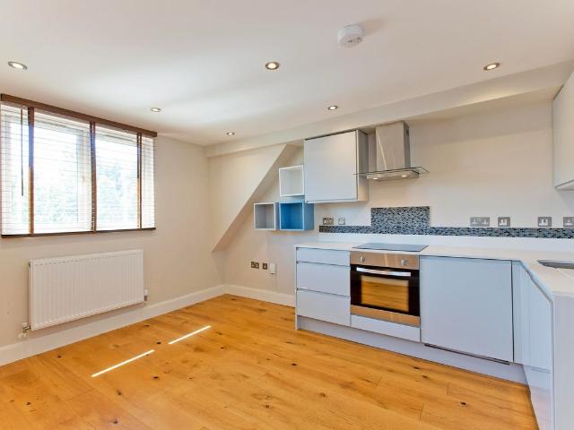 Studio for rent in Kilburn, Greater London