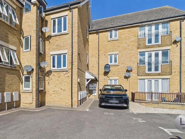 Apartment for rent in Waltham Cross, Broxbourne
