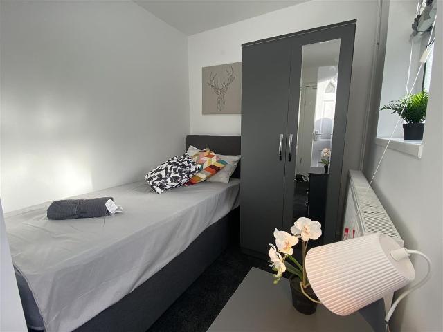 Room for rent in Merrivale, West Midlands