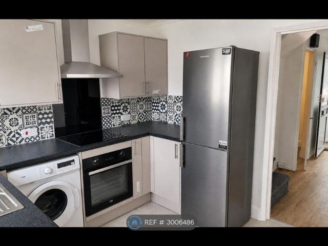 House for rent in Lee Chapel, Essex