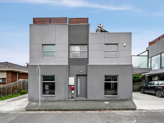 Townhouse for sale in Camerons Creek, Victoria