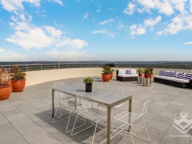 Apartment for sale in Lower North Shore, Sydney