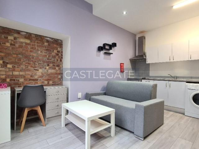 Studio for rent in Highfields, Huddersfield