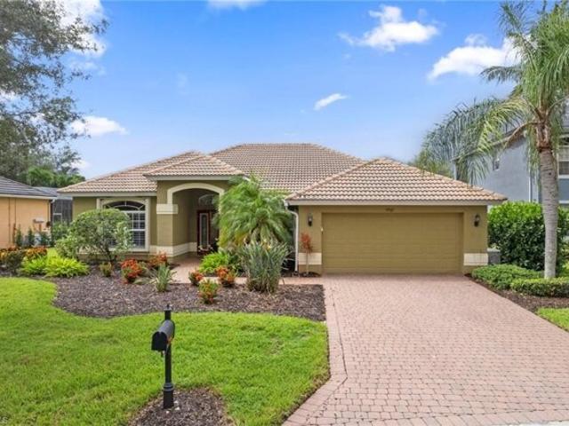 House for sale in Estero