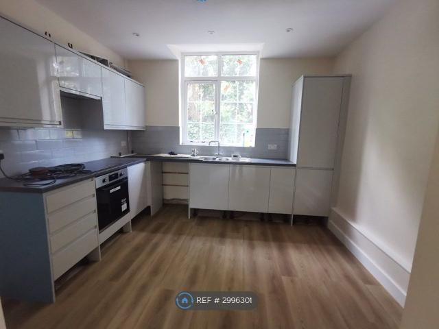 Apartment for rent in Bromley Common, Greater London