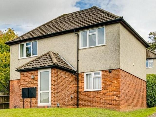 Apartment for rent in London Borough of Sutton, Greater London