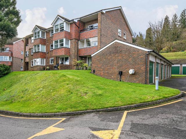 Apartment for rent in Guildford Park, Guildford