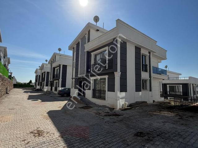 Gürdoğan Mahallesi, Yenişehir içerisinde satılık Villa