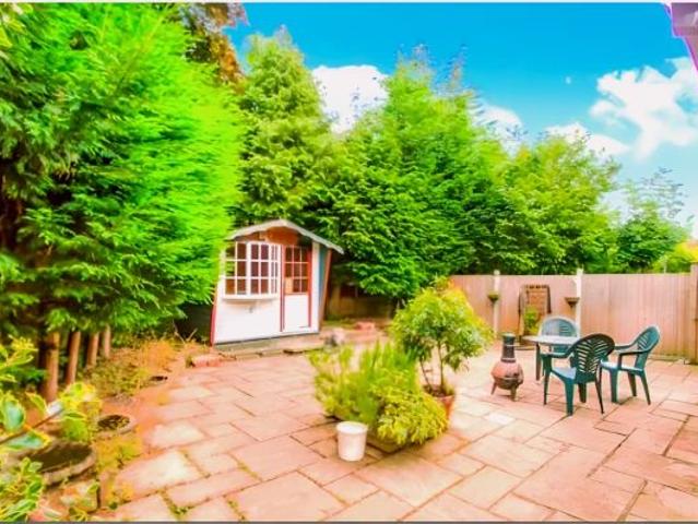 Room for rent in Cannon Park, West Midlands