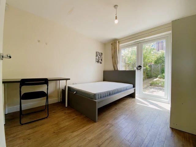 Room for rent in Stoke Park, Cheswick