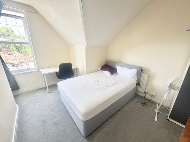 Room for rent in Hockley Port, West Midlands