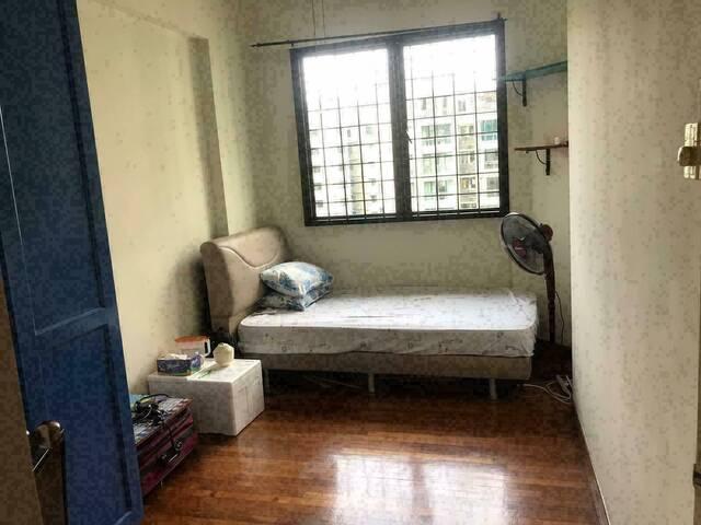 Room for rent in Simei, 18 Far East, Tampines