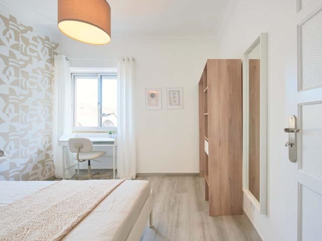 Quarto alugar em Damaia, Amadora