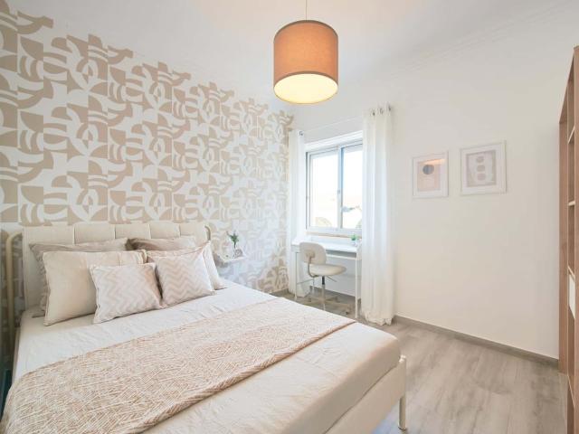 Quarto alugar em Damaia, Amadora