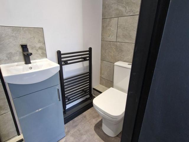 Room for rent in Guide Bridge, Greenheys