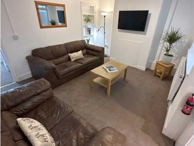 Room for rent in Golden Valley, Gloucestershire