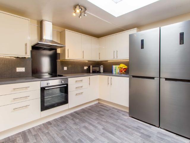 Room for rent in Golden Valley, Gloucestershire