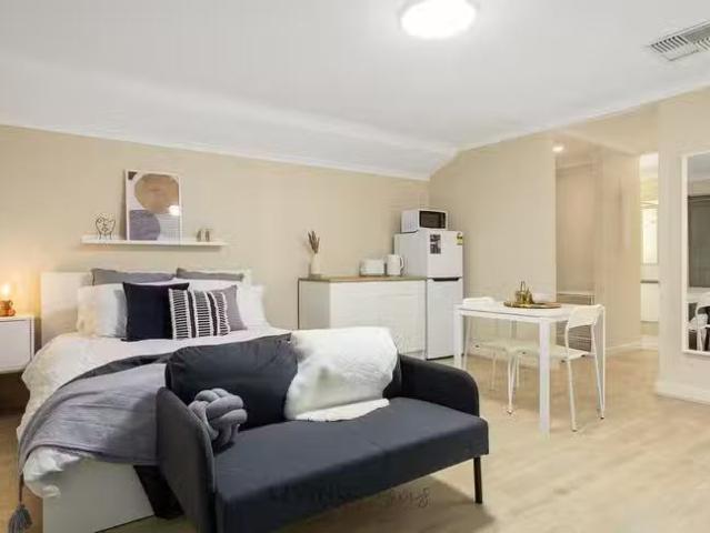 House for rent in Madora Bay