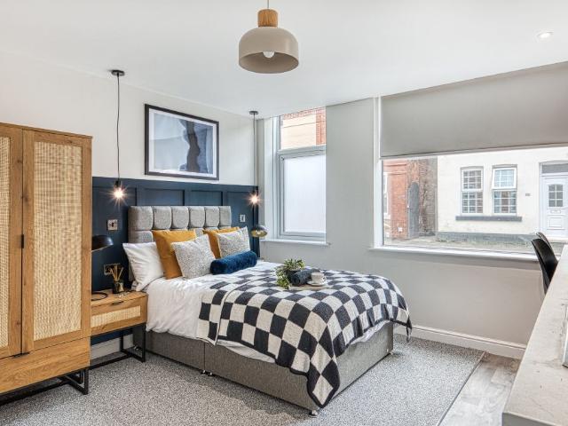 Studio for rent in Caldermill, East Midlands