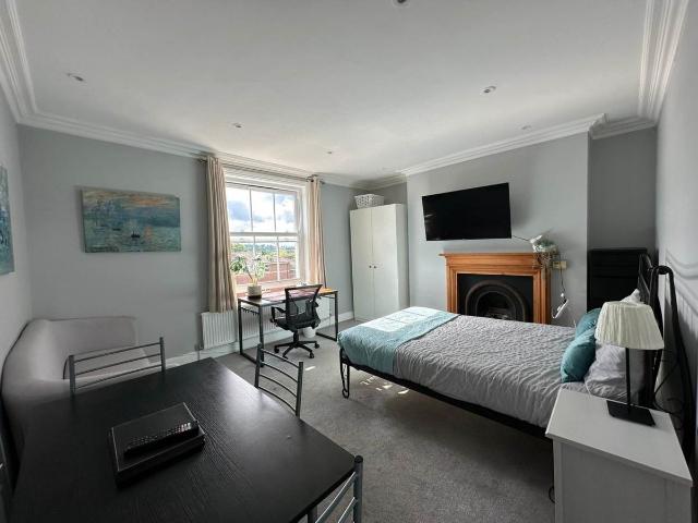 Apartment for rent in Charlotteville, Westborough