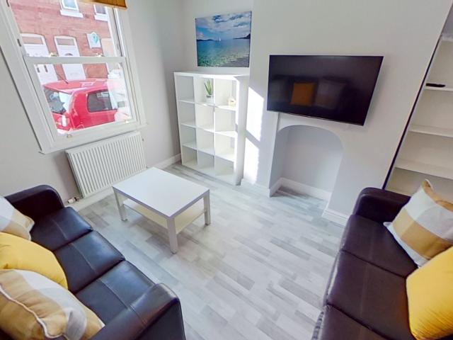 Room for rent in Northgate Village, Two Mills
