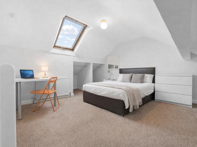 Room for rent in Northgate Village, Two Mills